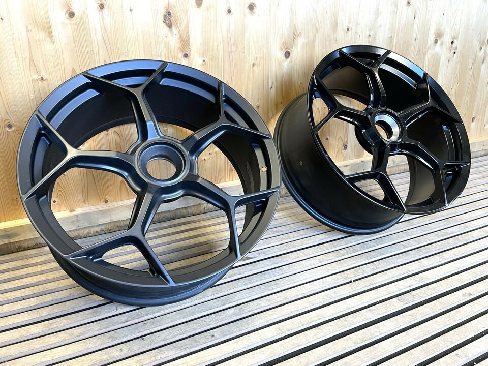 lamborghini huracan evo llanta 20  pulgadas 4t0601017at