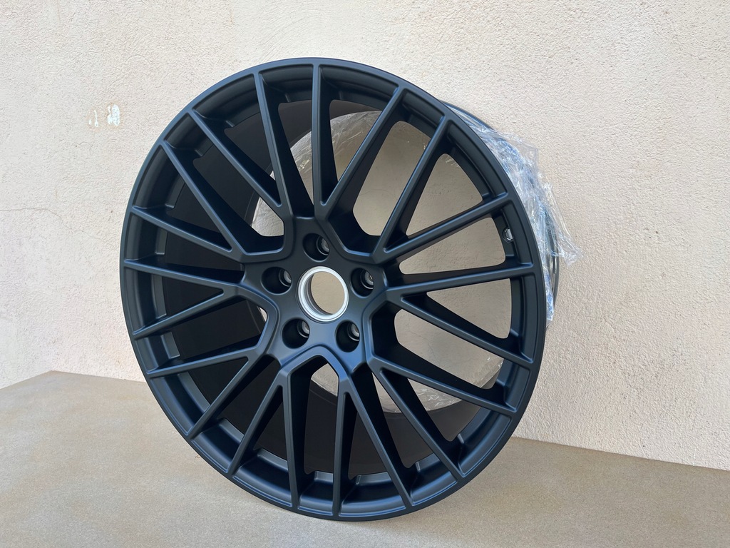 llanta porsche cayenne coupe trasera  9y3