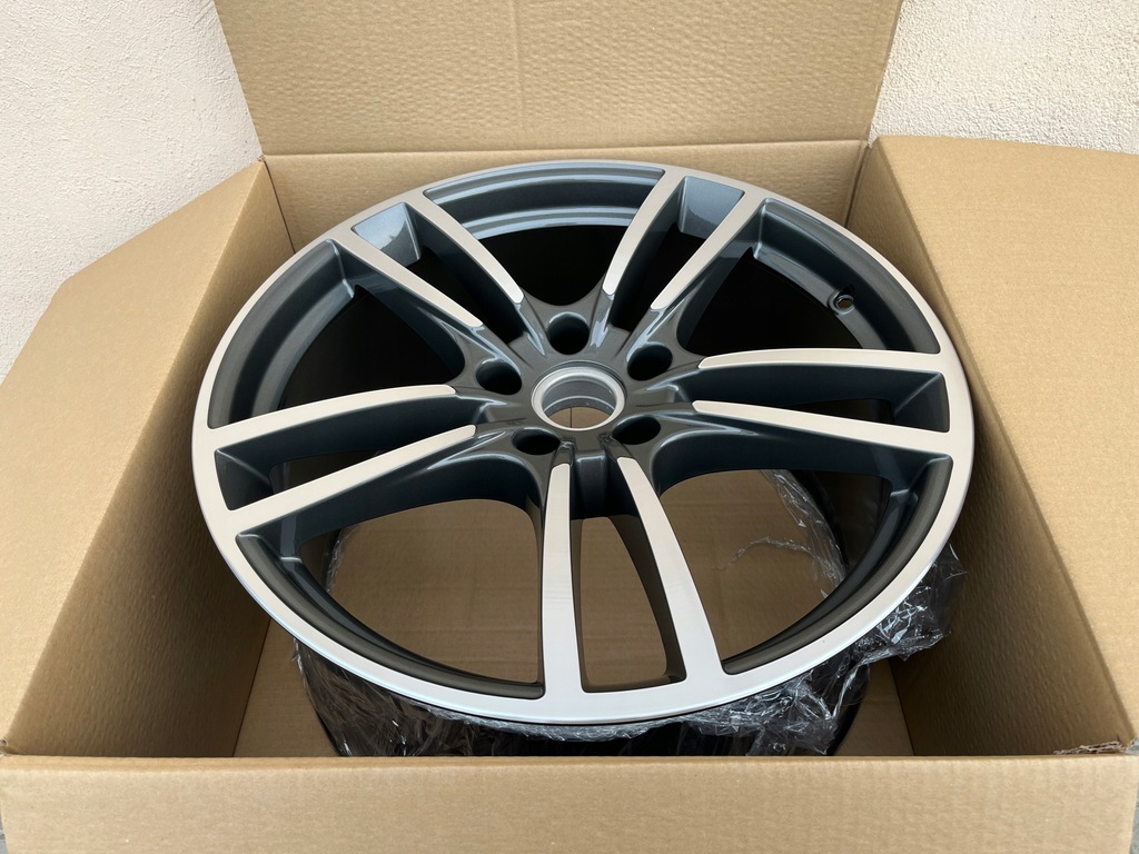llanta trasera  porsche cayenne 9y0 e3
