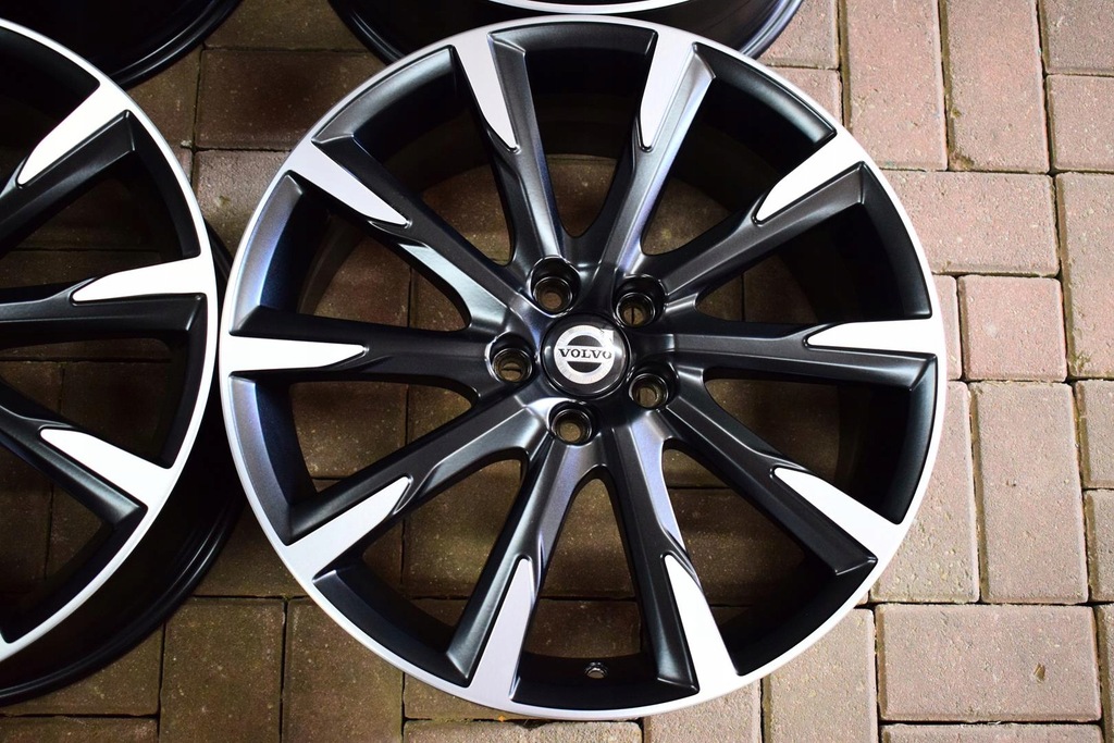 volvo 19'' ,,r-design'' v60 xc40 xc60 como nuevos!