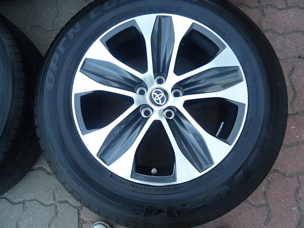 toyota highlander llantas 8.0 x 20 5x114.3 et 35
