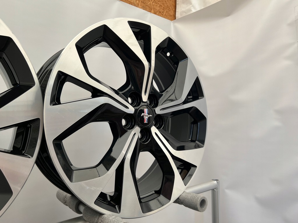 llantas  llanta de aluminio ford mustang mach e kuga 19'' 5x108