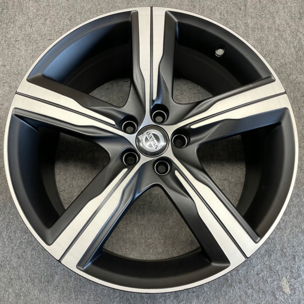 lote llantas volvo v90 s90 19” 31471876 19