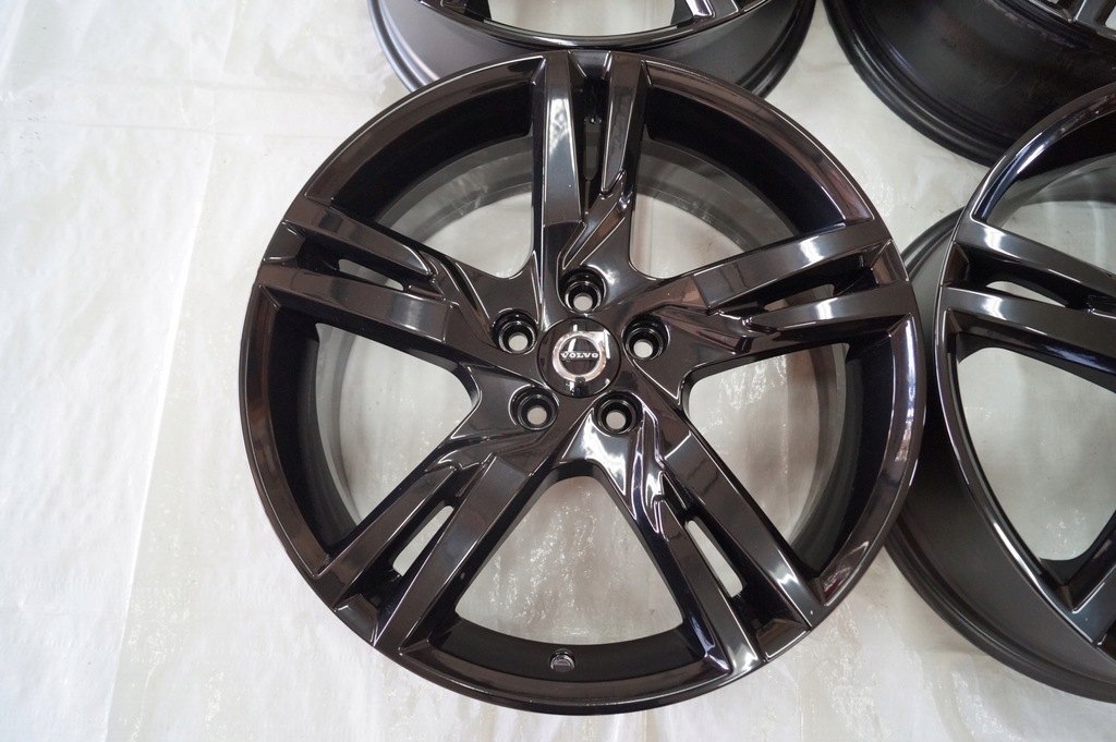 llantas volvo xc60 19 '' 31423931 negros brillo