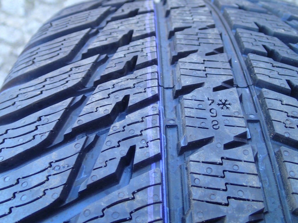 llantas range rover land rover 19 275 55 19 nokian