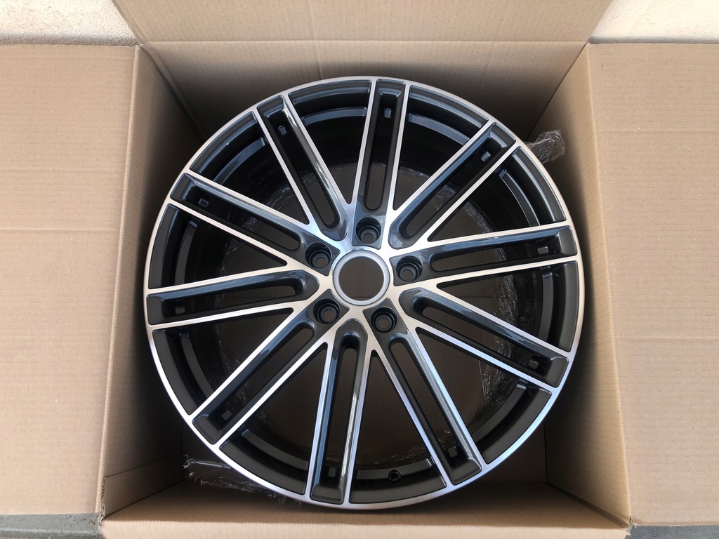 llanta delaentera porsche panamera 971 idealna