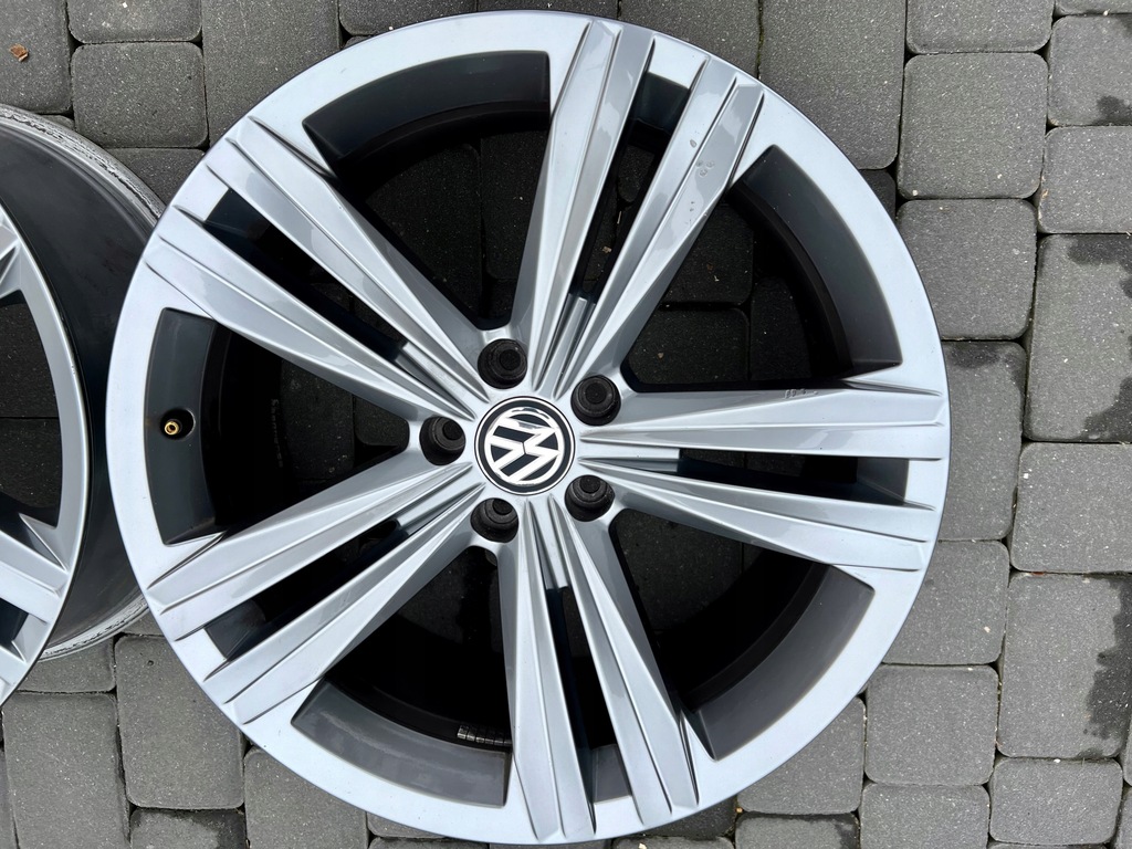 volkswagen touareg iii  llanta de aluminio llantas 19  pulgadas r line