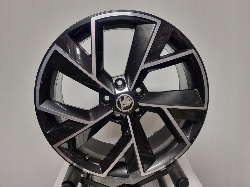 llantas  llanta de aluminio  org. skoda kodiaq 7x19 5x112 et43