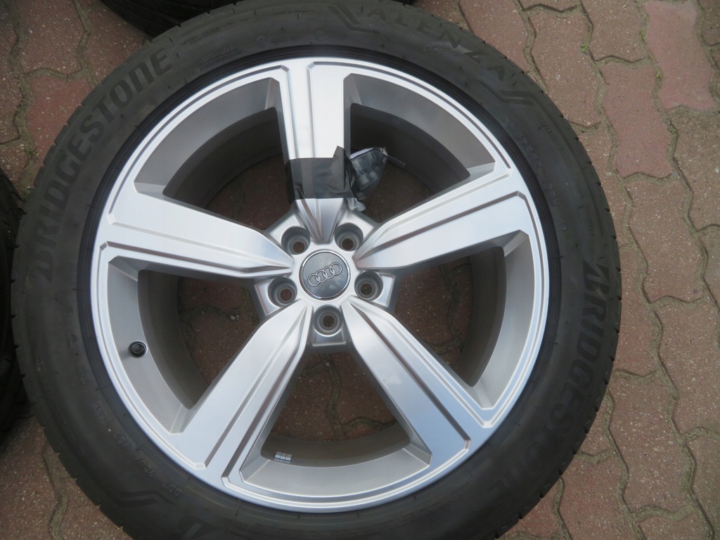 llantas audi q7 e tron rs sq7 9x20 et38 4ke601025s