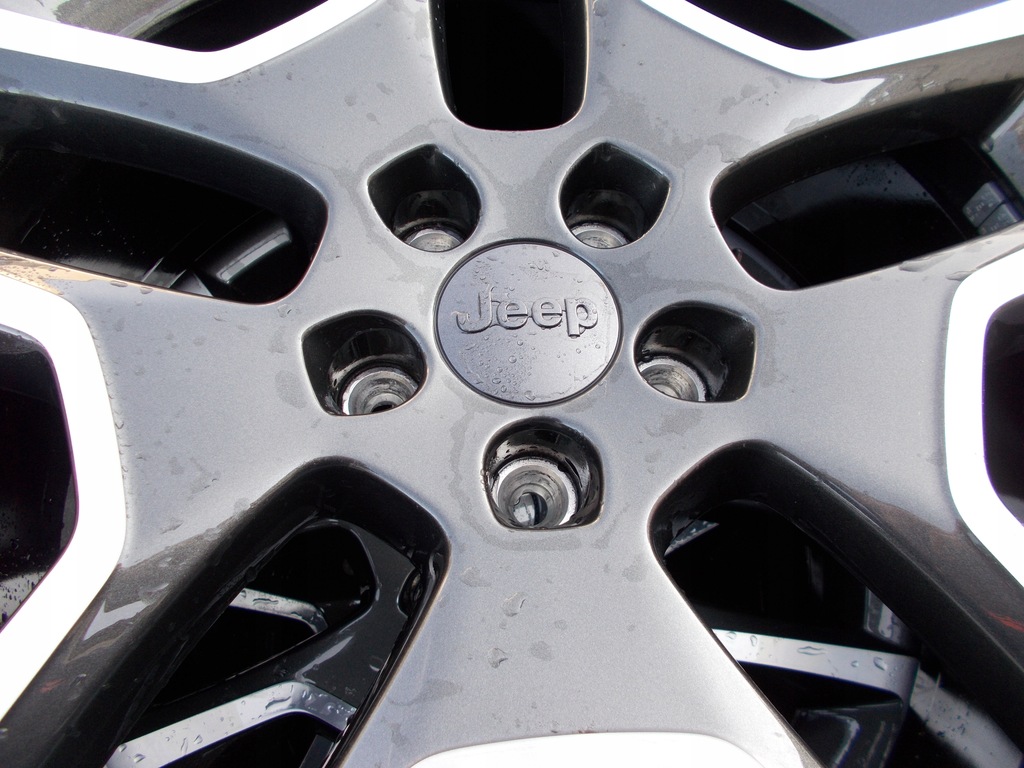 llantas de aluminio z neumaticos jeep 235/45r19