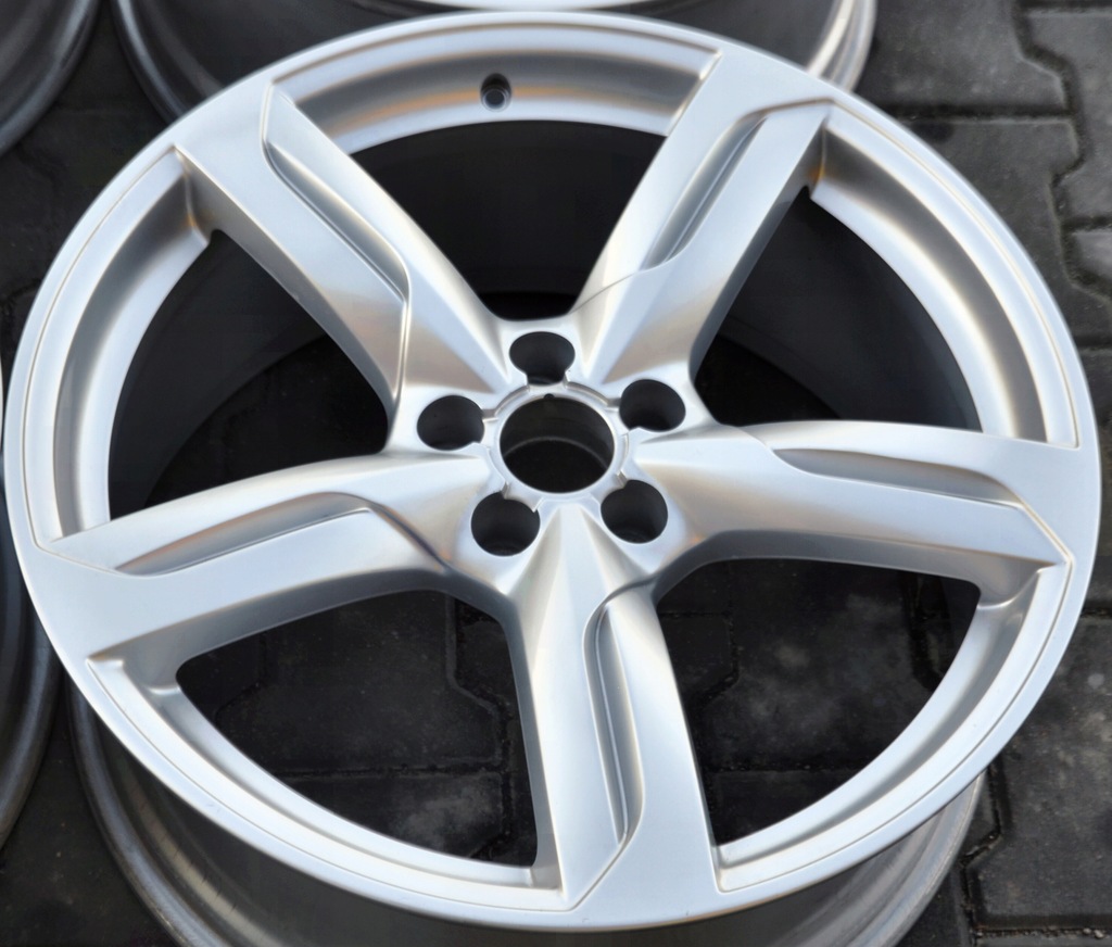 llantas  llanta de aluminio oryg audi q5 a8 a7 a6 8,5x20 et33 kpl