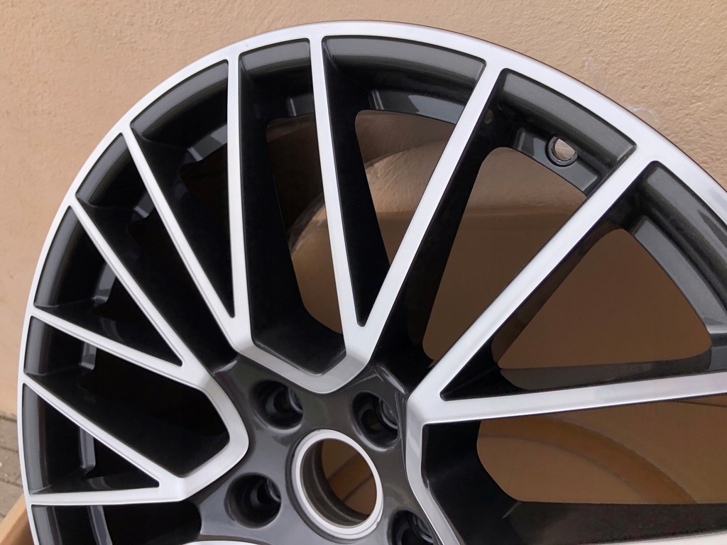 llanta porsche cayenne 9y0 idealna!!!