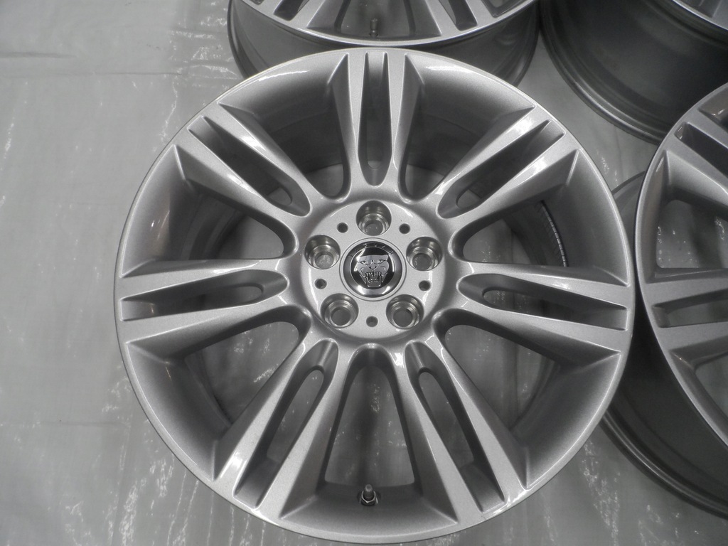 llantas sensor jaguar xe 18 '' gx73-1007-ea