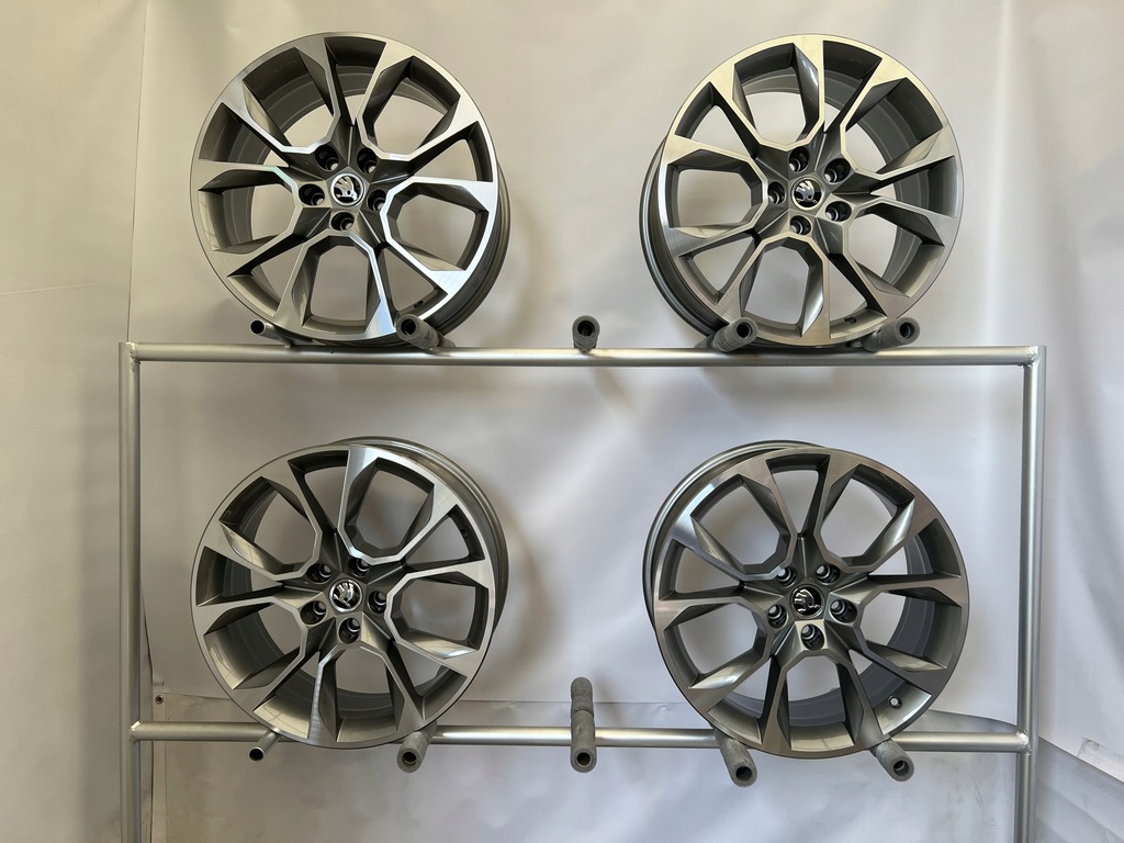 llantas  llanta de aluminio skoda 5e0 octavia rs vrs karoq 19'' et51