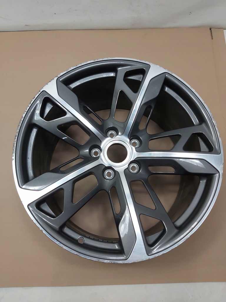 llanta de aluminio trasera  porsche taycan 9j1 21'' 11,5