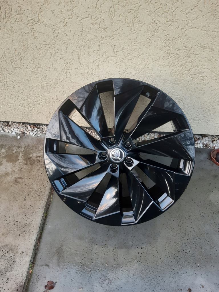 llantas 21 skoda enyaq 8,5j et40 5x112 5la black
