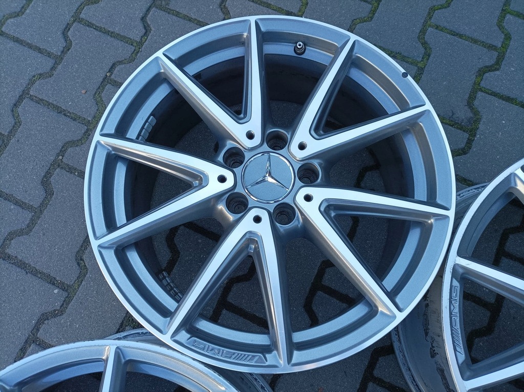 mercedes a-clase amg a1764010800 llantas 18"