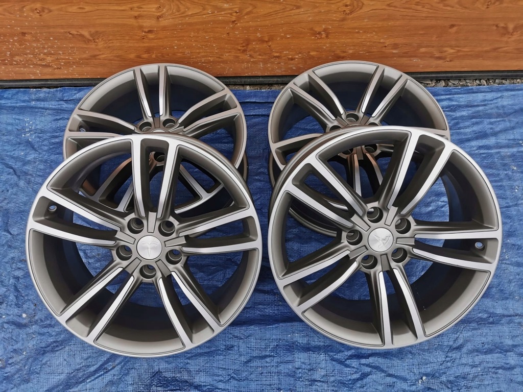 llantas 19 tesla s 8x19 et40 cnc półmat grafit