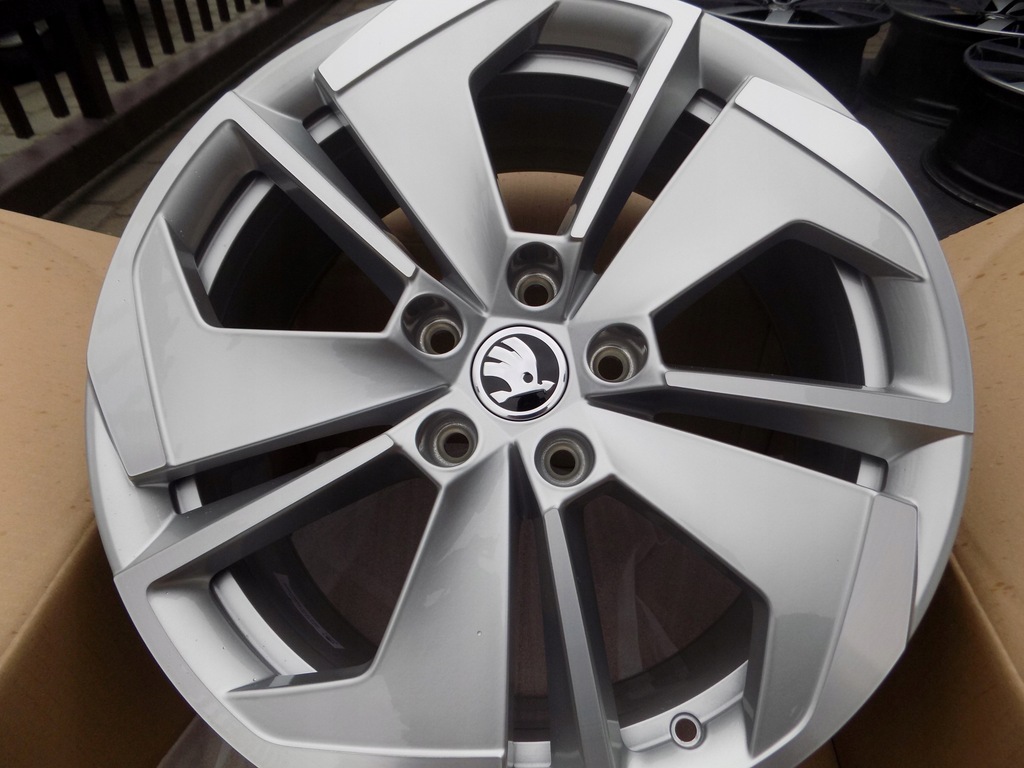 llantas 18 skoda -5x112 octavia,kodiaq,superb-5e3