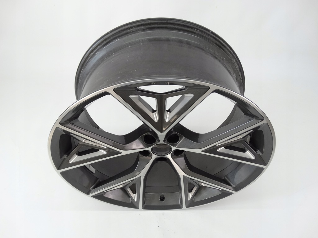 audi sq8 q8 4m8 llanta 22 cale 4m8601025ab original