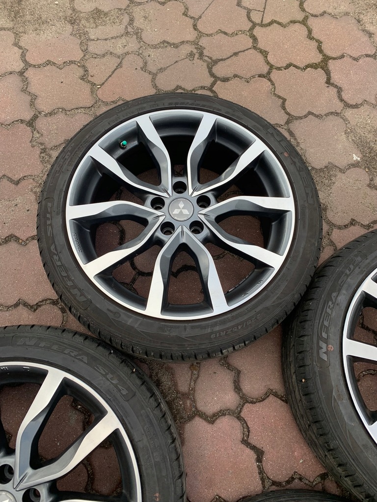 19' 5x114,3 et46 8j mitsubishi outlander 225/45/19