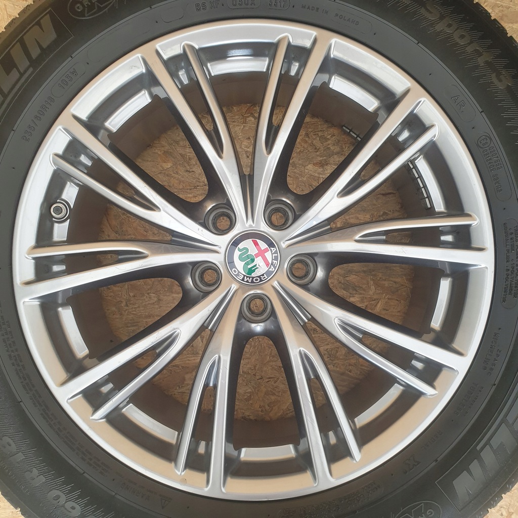 alfa romeo stelvio llantas de aluminio 18'' 235/60r18 dot3317