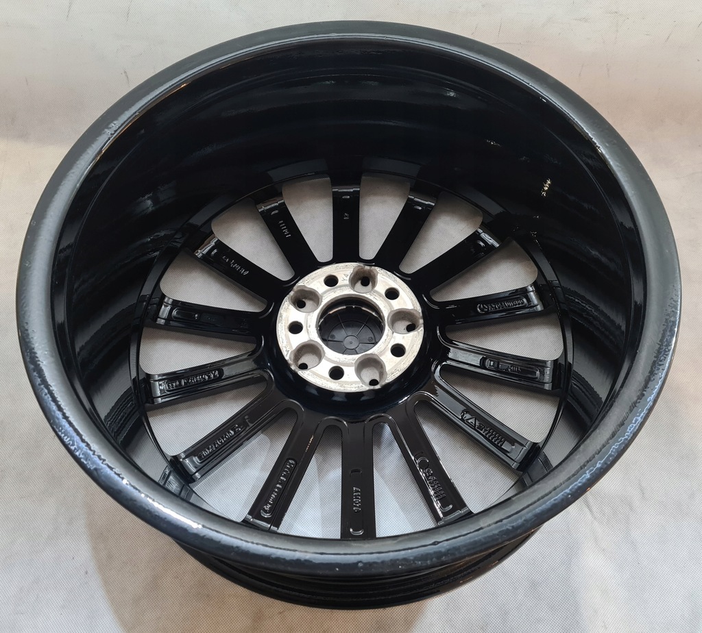 llanta mercedes amg c clase a2054011300 7,5x19 et44