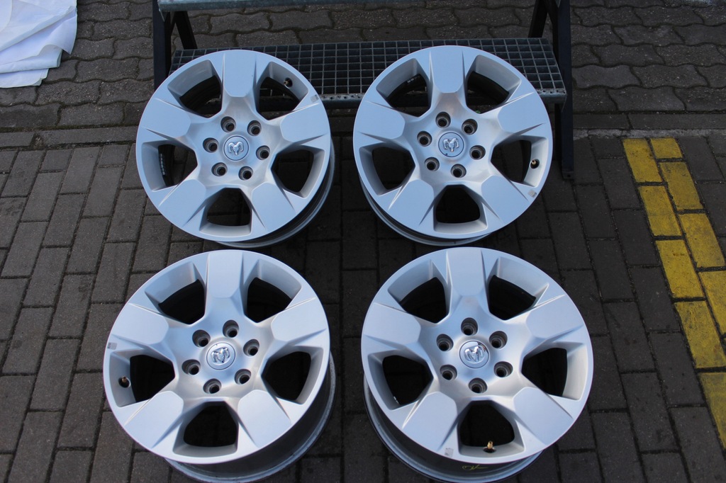 oryg dodge ram 1500 18 pulgadas 6x139,7 et19,05 8j