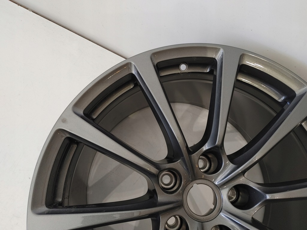 llanta aston martin vanquissh 11,5x20et50
