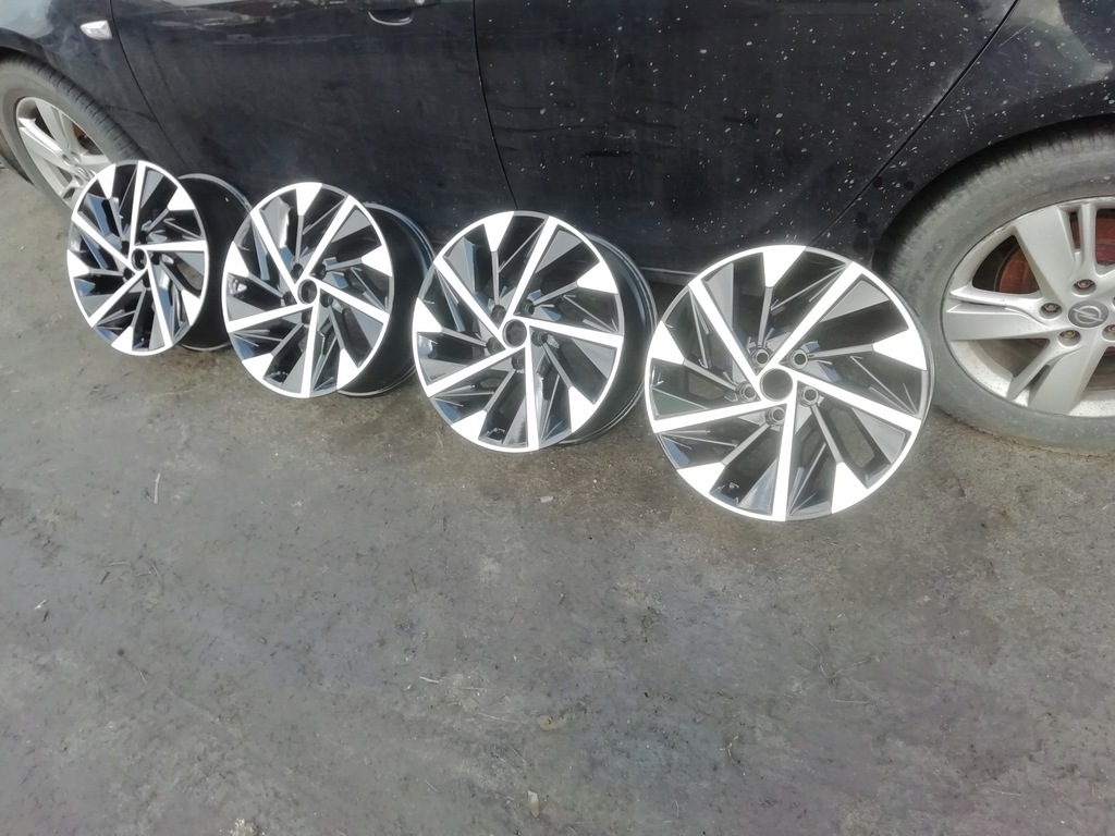 llantas hyundai tucson 7.5j 18 52910-n7220 nuevos mode
