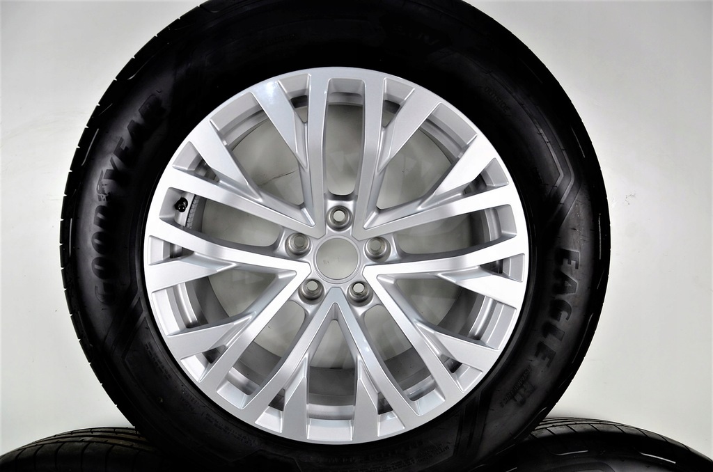 vw touareg 760601025h llantas 18" good year