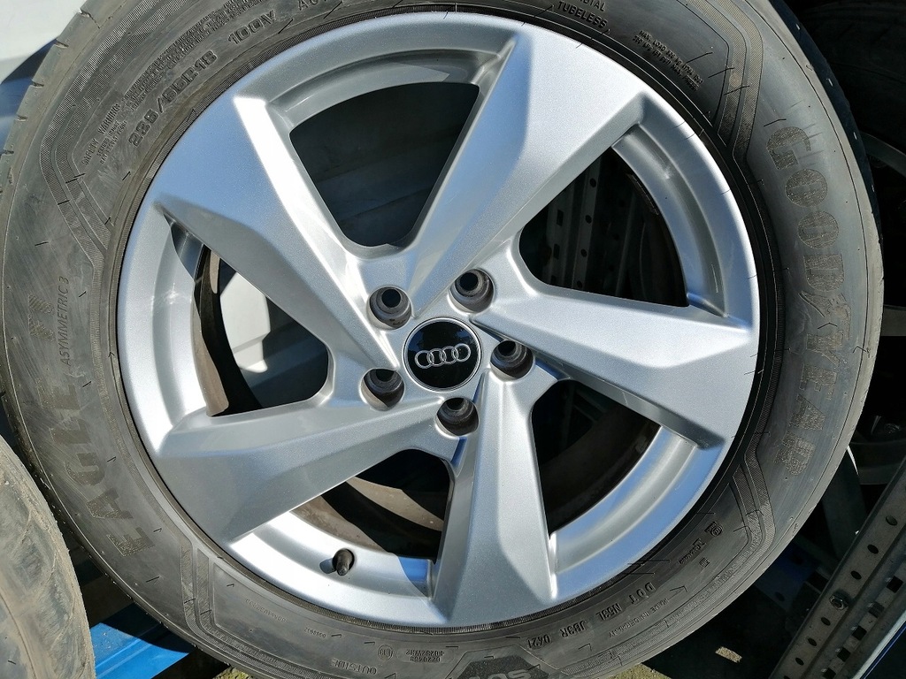 audi q3 ruedas llantas de aluminio 18 neumaticos verano 18 83a601025h