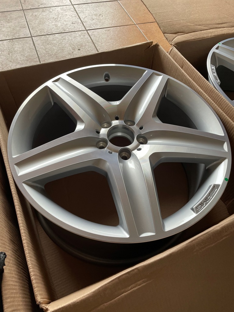 llanta mercedes r clase 9x20 et-60 a2514014202