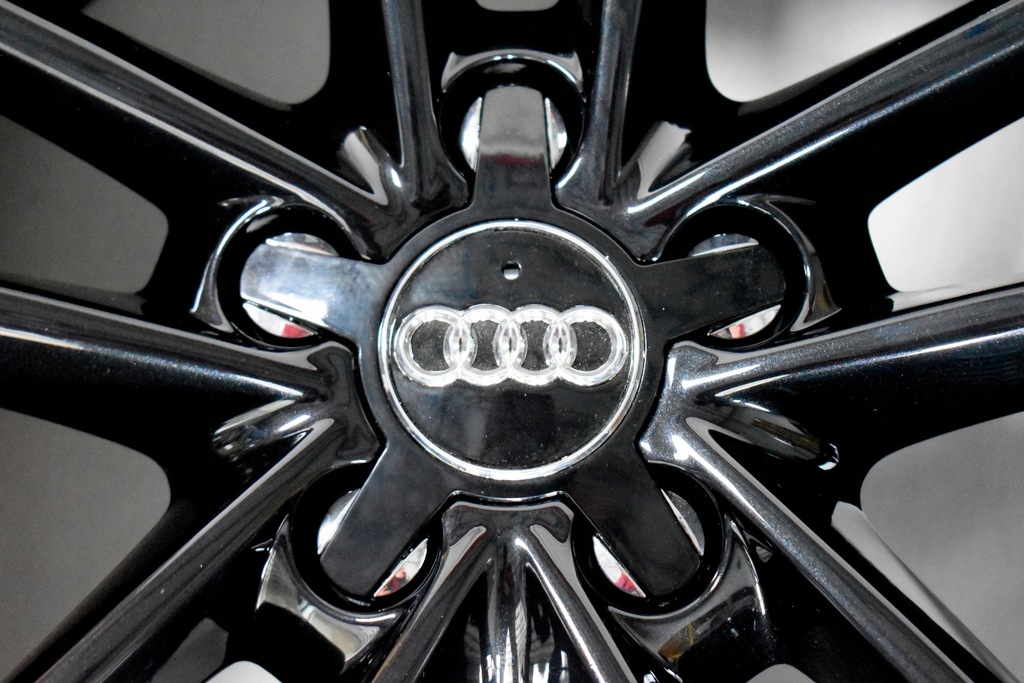 llantas audi q3 a4 a6 a8 7x18 et43 5x112 8u0601025r