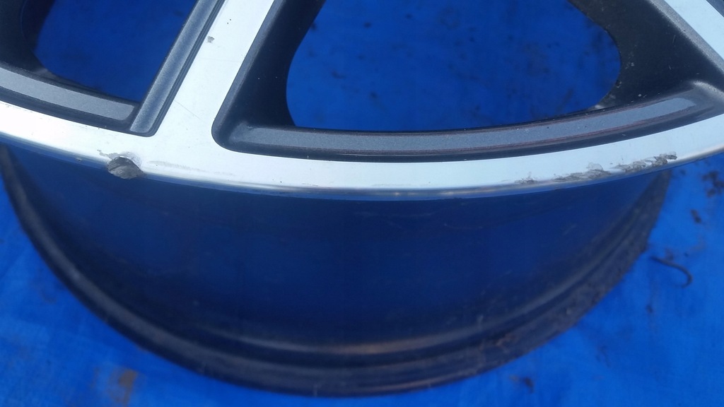 maserati levante 10,5jx21h2 670044711 llanta et53