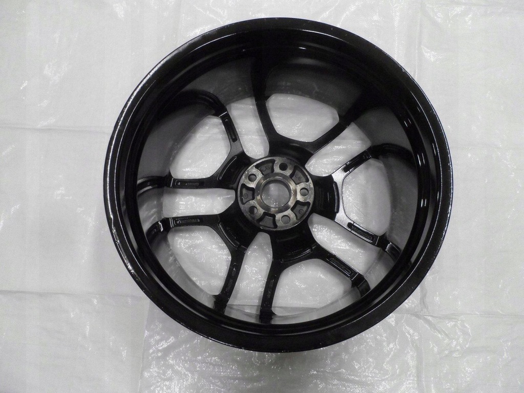 llanta lamborghini huracan 20 '' et42 4t0601017