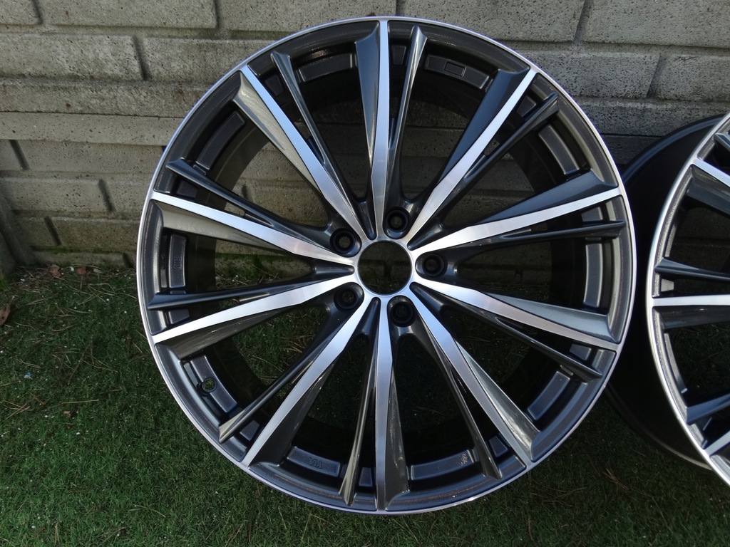 mazda toyota infiniti 8.5x20 et45 5x114,3