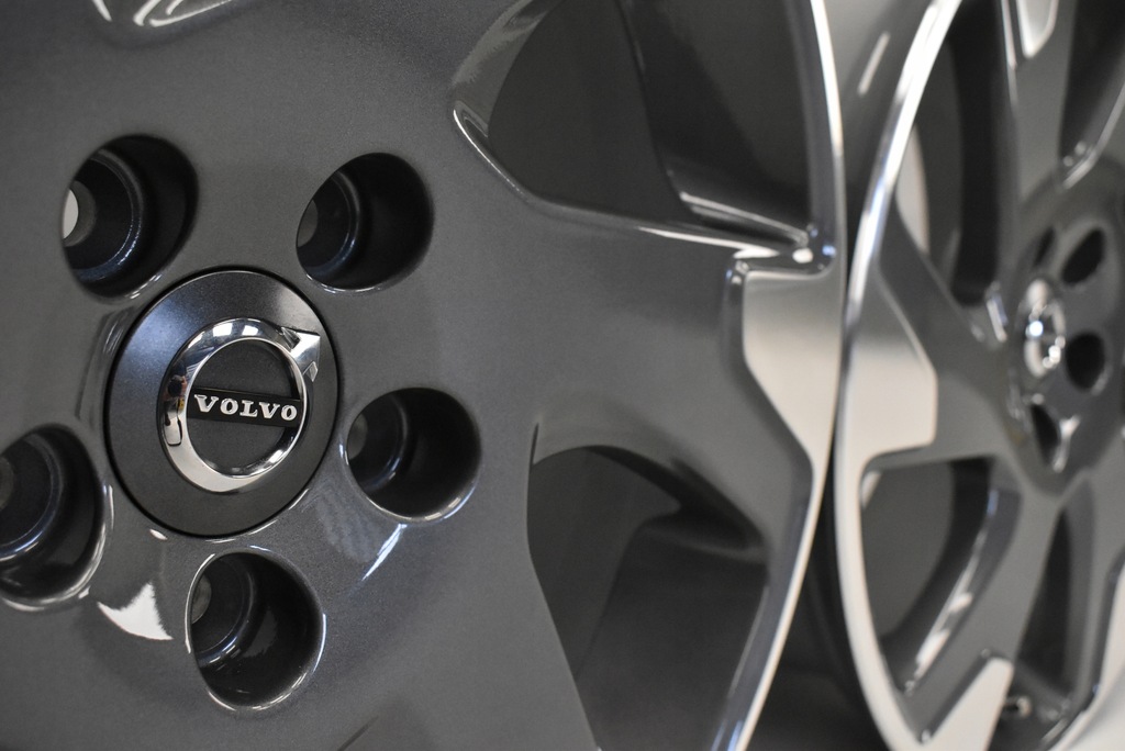llantas volvo xc60 v70 s60 s80 8x18 et55 31323381