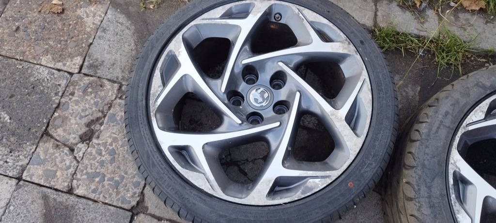 llantas insignia opc 8.5x19 245/40 r19 lote