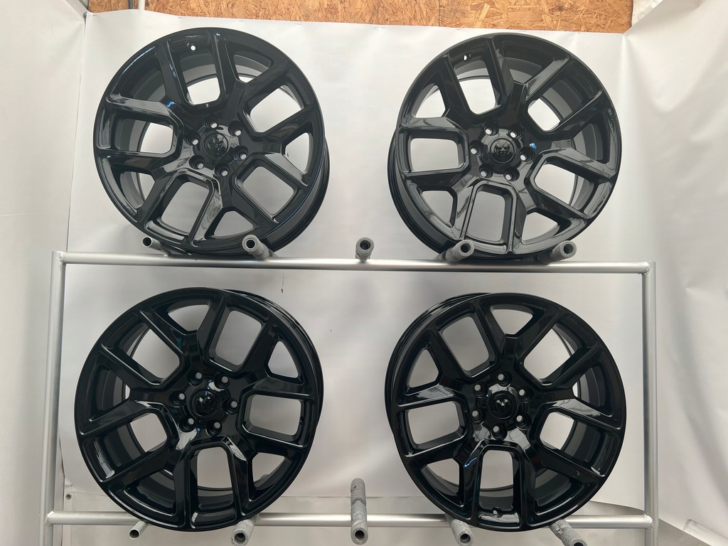 llantas  llanta de aluminio dodge ram 22'' 6x139,7 et19,05 original