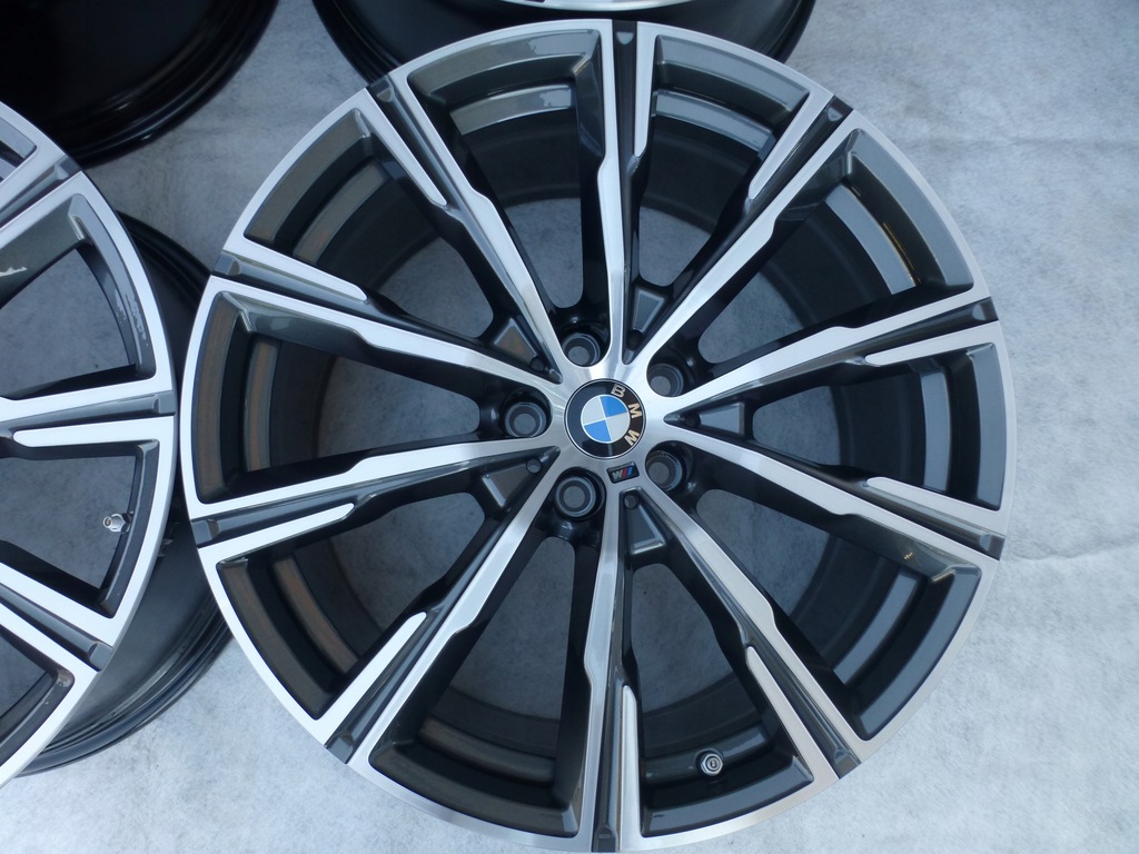 llantas bmw g05 x5 x6 g06 20'' x7 m  paquete