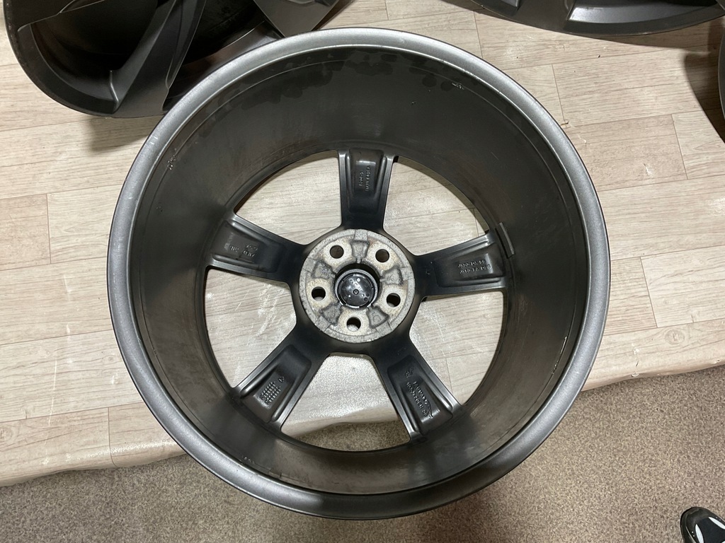 jaguar f-type llantas aluminuevos 10,5 x 20 ta 9 x 20