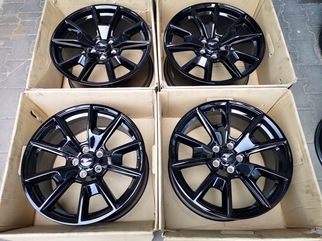 ford mustang 50 years black. limitowane!! 19'' 5.0