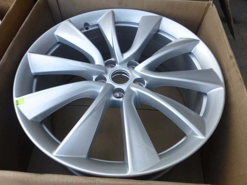 tesla 3 performance 20''