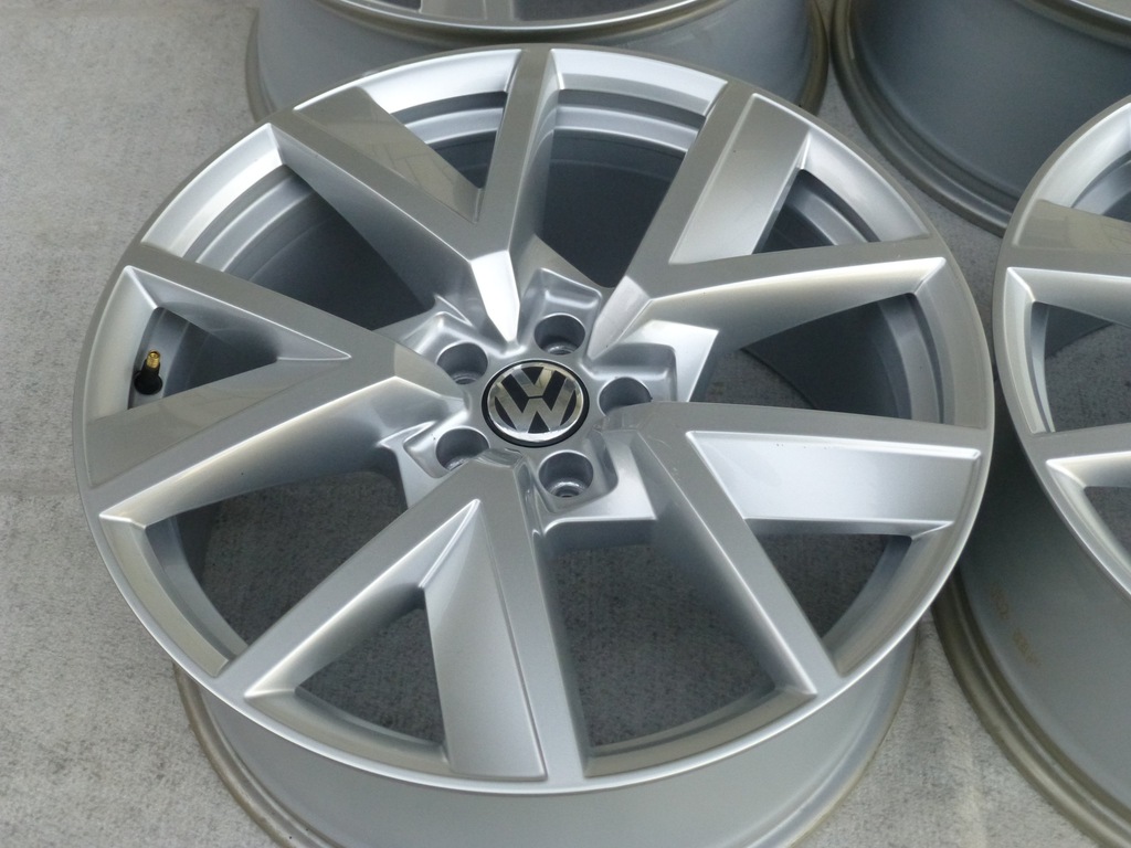 llantas vw touareg najnowszy model 760 20 pulgadas r-line
