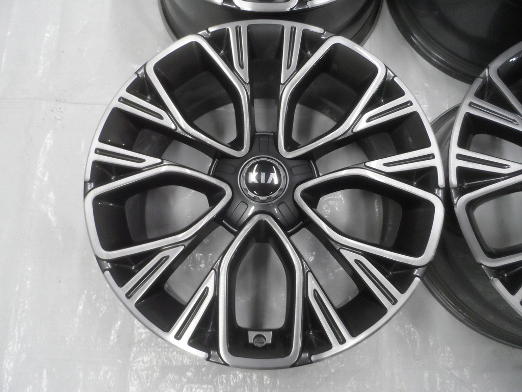 llantas kia stinger gt line 19 52910-j5200 8j 8,5j