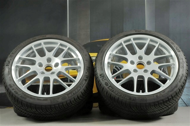 porsche panamera 20 rs spyder llantas neumáticos rdk invierno