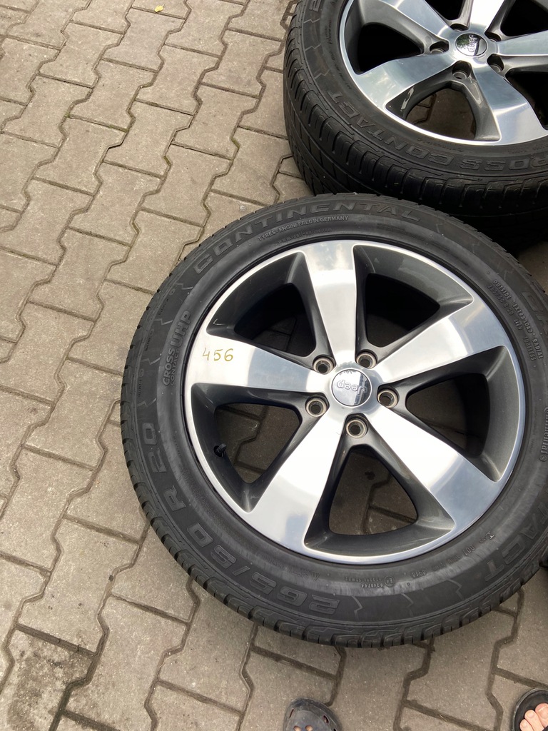 llantas grand cheroke 8x 20 et 56 5 x 127 265/50/20