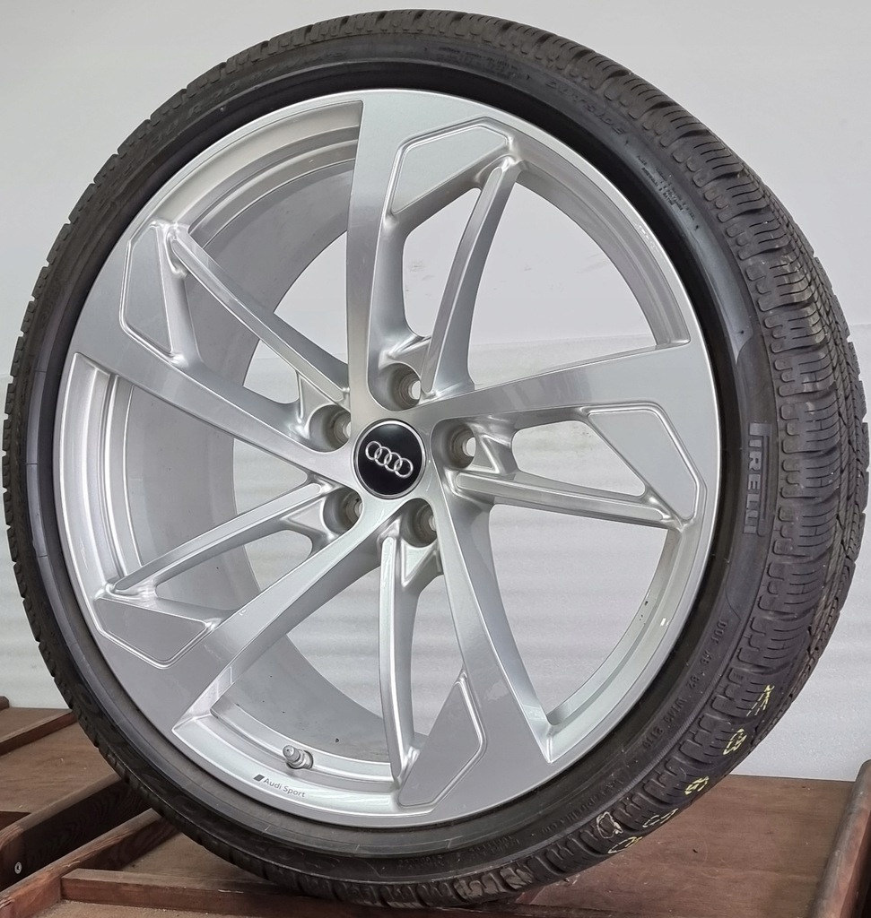 4 ruedas audi, rs4 rs5 20  pulgadas invierno pirelli 2019 ao