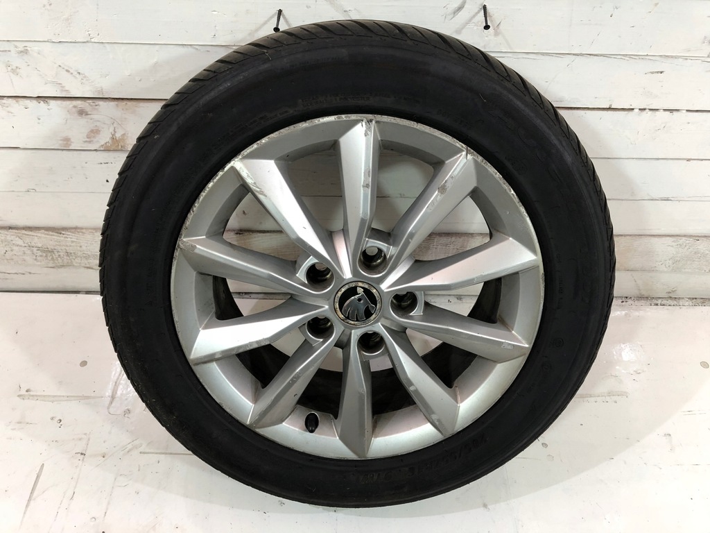llanta +neumatico skoda octavia iii 5x112 16" et46